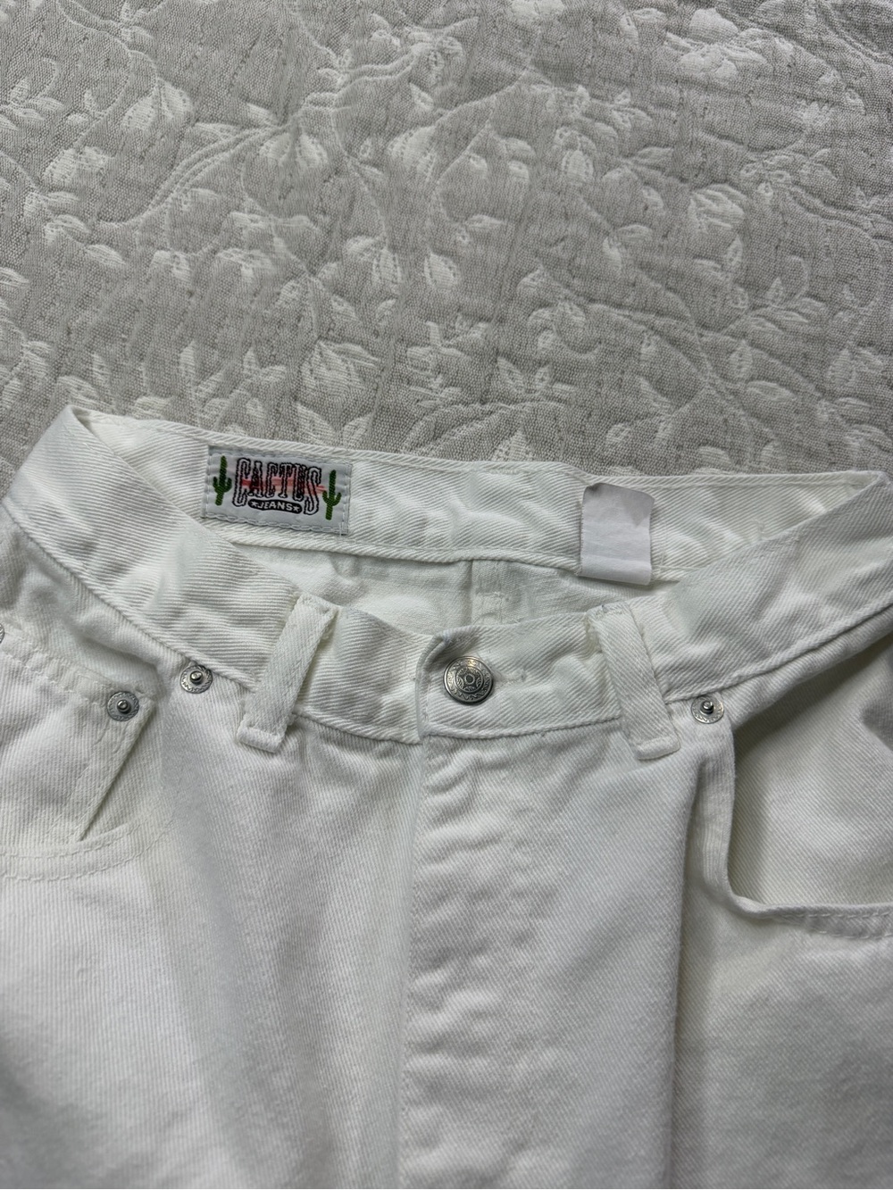 Cactus Jeans Women's White Wide Leg Jeans Size 10 - Trendy Statement Denim - Picture 5 of 11